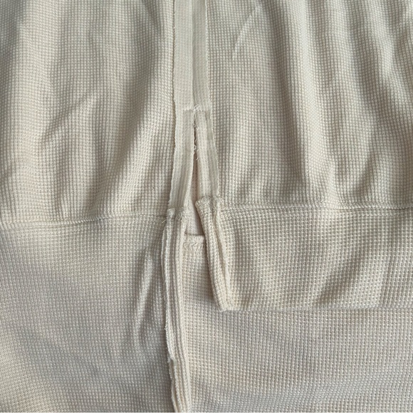 NWT! OVERSIZED WOMENS TOP BY BIBI. SIZE 3X. CREAM W/ LEOPARD PRINT. ROUND NECK. - Picture 7 of 15